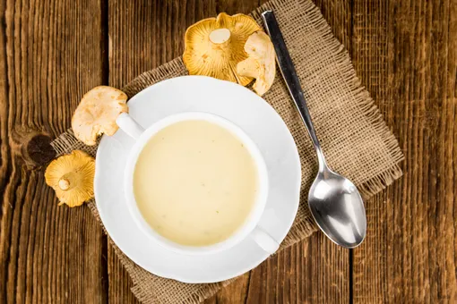 Сливочный суп из лисичек, который обязательно стоит попробовать — рецепт от редактора Сливочный суп из лисичек, который обязательно стоит попробовать — рецепт от редактора