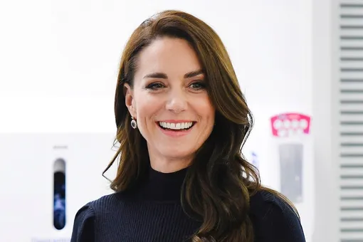 «Экономная принцесса»: Кейт Миддлтон повторила рождественский образ трёхгодичной давности «Экономная принцесса»: Кейт Миддлтон повторила рождественский образ трёхгодичной давности