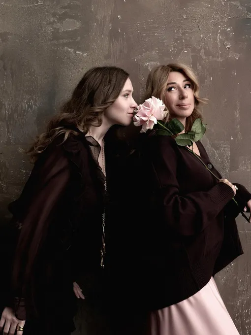 Алена Апина с дочерью Ксенией Иратовой Алена Апина с дочерью Ксенией Иратовой