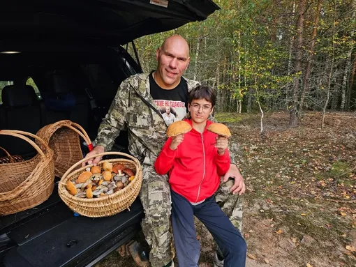 Николай Валуев с сыном Сергеем