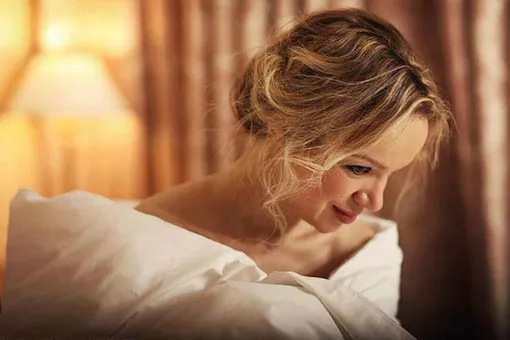 Экс-супругу Армена Джигарханяна заподозрили в романе с 60-летним бизнесменом Экс-супругу Армена Джигарханяна заподозрили в романе с 60-летним бизнесменом