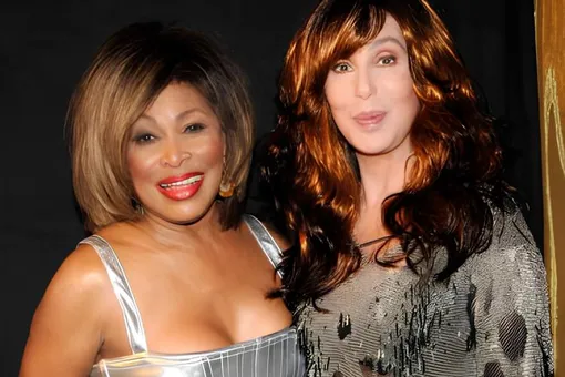 «Лежат у меня в шкафу»: певица Шер раскрыла, какой подарок ей сделала Тина Тёрнер во время их последней встречи