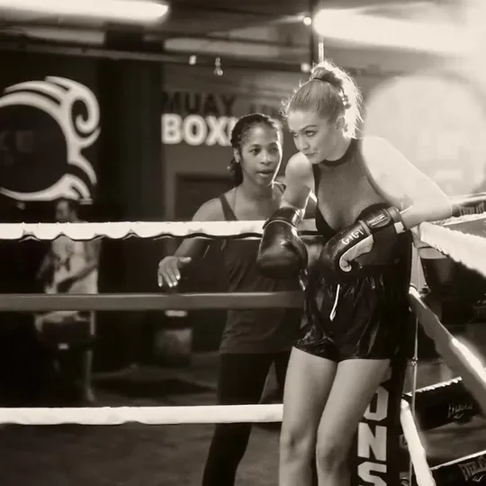 Нажми и смотри