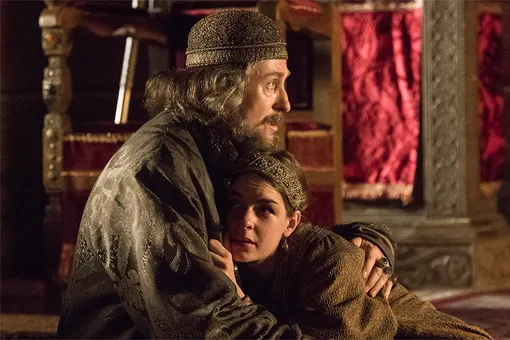 Сериал «Годунов»: беременность актрисы, накладные усы и другие подробности съёмок