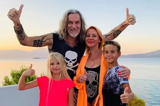 «Вся в дедушку!»: Марина Анисина показала, как тренируется 9-летняя дочь «Вся в дедушку!»: Марина Анисина показала, как тренируется 9-летняя дочь