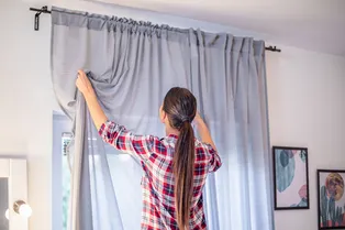 Подвинься, серый! Какие шторы больше не в моде в 2026 году