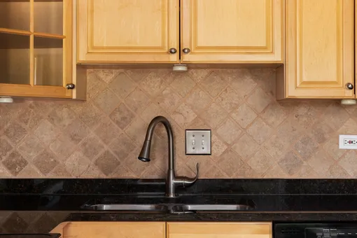 5 трендов в дизайне кухонных фартуков, которые будут популярны в 2026 году