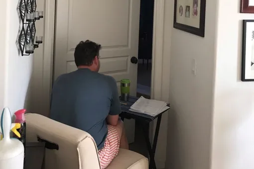 Он остался рядом, даже когда это запретили врачи. Эмоциональный жест настоящего мужчины