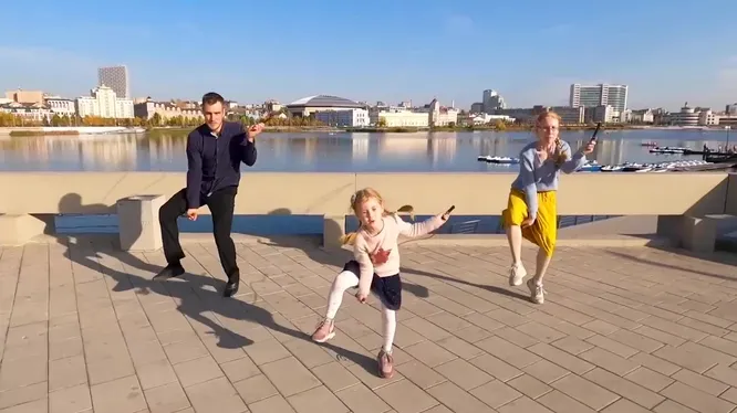 Нажми и смотри