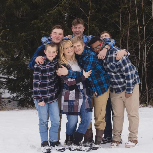 Хизер и ее «мальчишки» Хизер и ее «мальчишки»