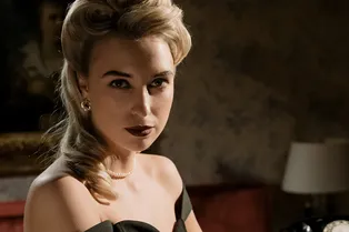 Почему нельзя верить женщине, называющей свой возраст? Мудрость от Оскара Уайлда