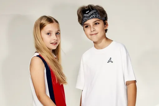 «Совсем взрослая, копия Алла»: Лиза Галкина примерила пиратский костюм