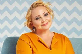 Светлана Пермякова пришла с молодым возлюбленным на выпускной дочери из детского сада