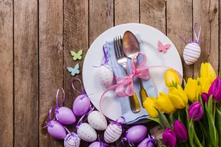 Семье и гостям понравится: 5 идей для украшения пасхального стола