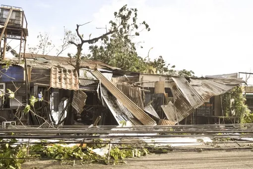 Супертайфун «Рагаса» обрушился на Тайвань, есть жертвы