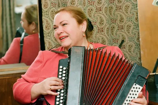 «Живите долго»: Юрий Гальцев выложил фото Нины Усатовой со Светланой Крючковой