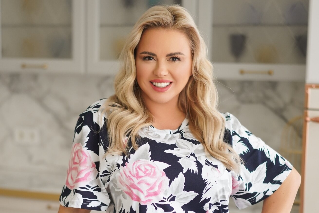 «Два яйца, два огурца»: Анна Семенович рассказала, как её стыдили за еду и набор веса