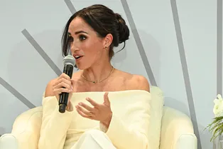 Меган Маркл позволила себе модный приём, который под запретом у Кейт Миддлтон Меган Маркл позволила себе модный приём, который под запретом у Кейт Миддлтон