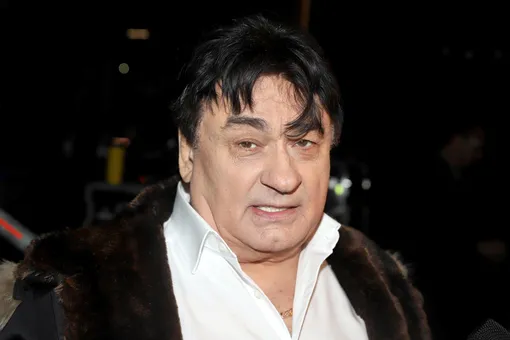 Александр Серов