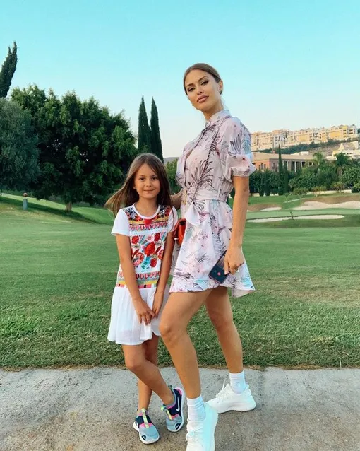 Виктория Боня с дочерью Виктория Боня с дочерью