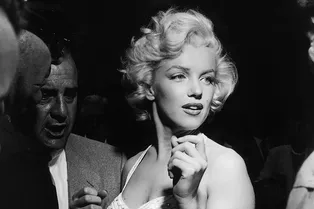 Она боялась стать такой же: история отношений Мэрилин Монро со своей матерью Она боялась стать такой же: история отношений Мэрилин Монро со своей матерью