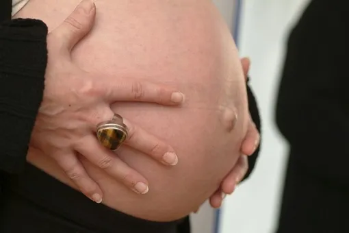 Самарского гинеколога обвинили в смерти матери троих новорожденных малышей Самарского гинеколога обвинили в смерти матери троих новорожденных малышей