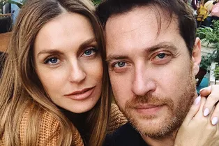 «Муж готовит кабачки для первого прикорма»: Саша Савельева рассказала о жизни семьи после рождения ребенка «Муж готовит кабачки для первого прикорма»: Саша Савельева рассказала о жизни семьи после рождения ребенка