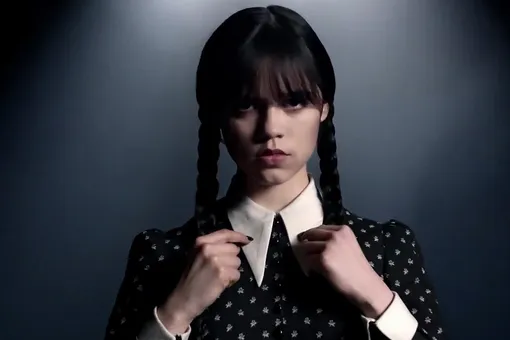 Все без ума от «Уэнсдэй»: почему сериал про дочь семейки Аддамс бьёт рекорды? Все без ума от «Уэнсдэй»: почему сериал про дочь семейки Аддамс бьёт рекорды?