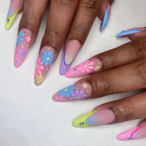 Денежный маникюр на май 2026