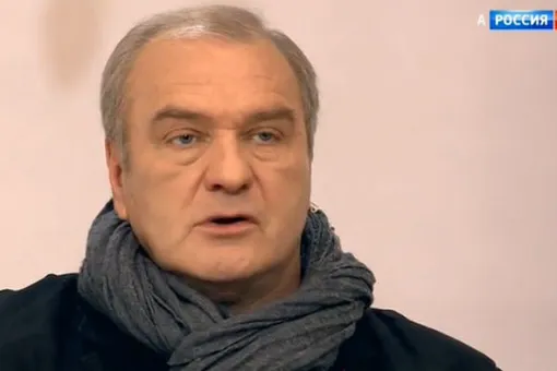 Александр Балуев