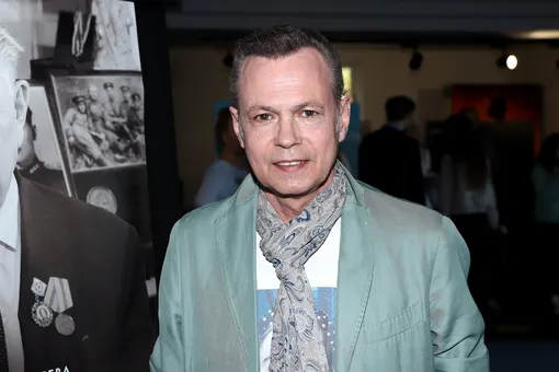 «Забрала всё, что у него было!» Бари Алибасов о разводе Владимира Лёвкина со второй женой «Забрала всё, что у него было!» Бари Алибасов о разводе Владимира Лёвкина со второй женой