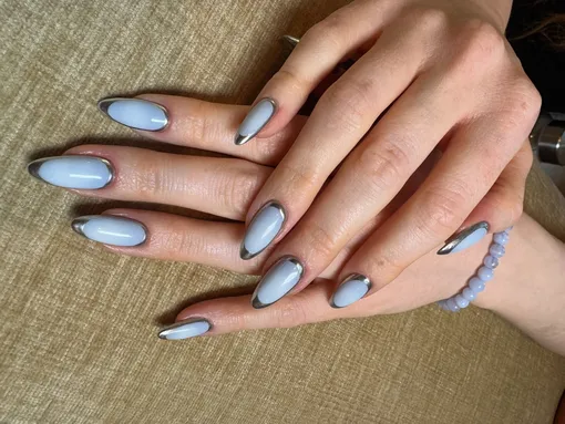 Денежный маникюр на май 2026