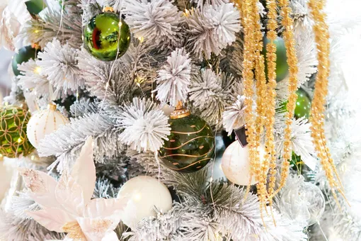 5 предметов новогоднего декора, которые делают дом безвкусным