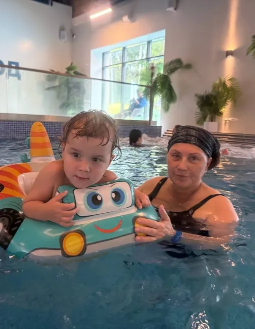 Роза Сябитова с внучкой Роза Сябитова с внучкой