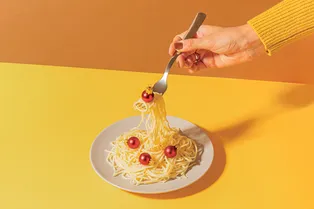 Сколько можно есть: 7 новогодних мифов о метаболизме