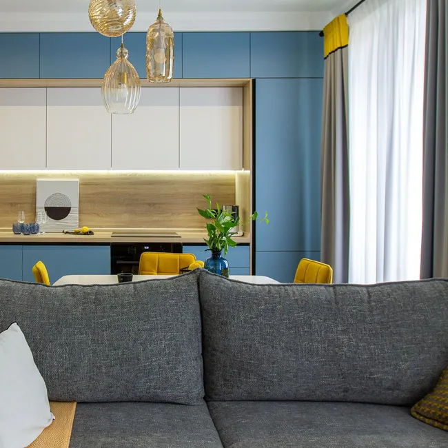 Никаких ограничений! Как дизайнер превратила стандартную евротрёшку в уютную квартиру для семьи с ребёнком