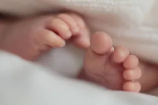 28-летняя покупательница родила своего шестого ребенка в супермаркете