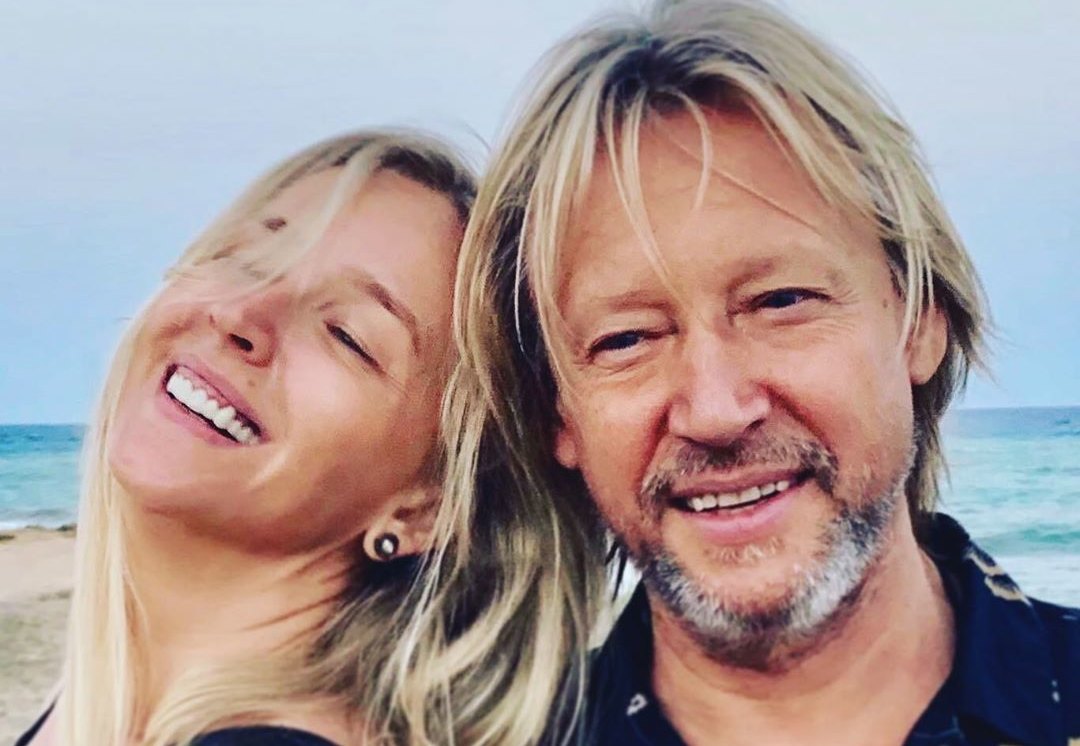 Күйеуі әйелінің жыныстық қатынасқа түскенін көреді (видео)