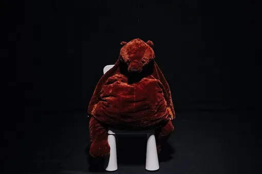 «Мы научили предметы говорить, потому что дети об этом молчат» «Мы научили предметы говорить, потому что дети об этом молчат»