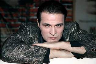 «Сынок заматерел»: Александр Дьяченко повторил фото с Павлом Прилучным 10 лет спустя