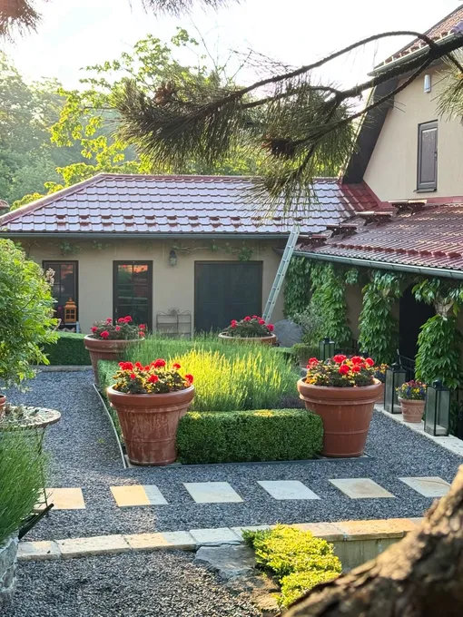 дизайн внутреннего двора фото