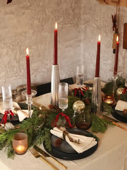 Дорожка из лапника на новогодний стол