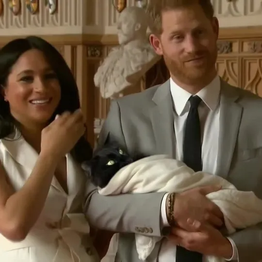 Нажми и смотри