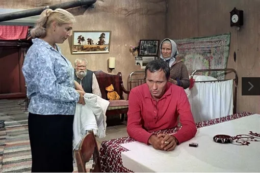 «Он чудом остался в живых»: На съемках «Калины красной» в Василия Шукшина стрелял тюремный надзиратель