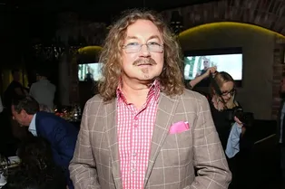 «Я тебя очень сильно люблю»: Игорь Николаев показал теплую встречу старшей и младшей дочери