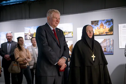 Посол России во Франции Алексей Мешков и Игумения Маргарита (Феоктистова), Настоятельница Новодевичьего ставропигиального женского монастыря в Москве