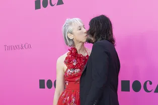 50-летняя художница Александра Грант раскрыла в интервью трогательные подробности жизни с Киану Ривзом 50-летняя художница Александра Грант раскрыла в интервью трогательные подробности жизни с Киану Ривзом