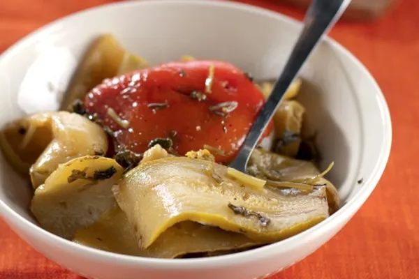 Консервированный салат из печеного перца