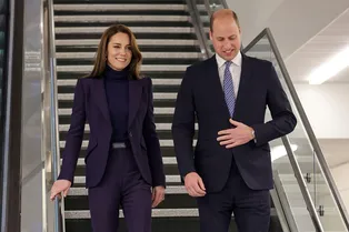 Как и с чем носить брючный костюм? Учимся на примере Кейт Миддлтон