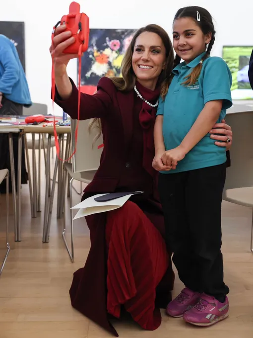 Кейт Миддлтон с юной поклонницей